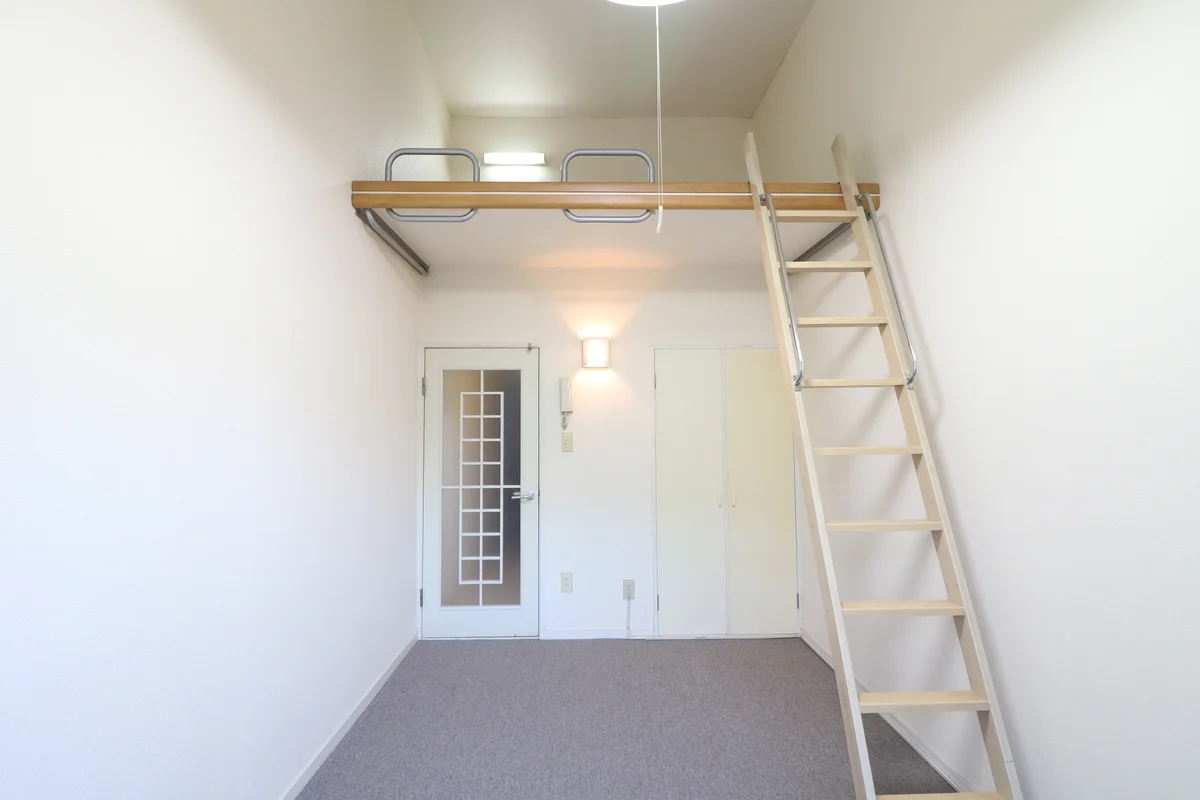 １Ｆはフローリング仕様・２Ｆは絨毯仕様になります。