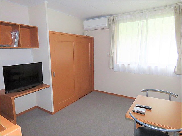 2階はカーペットのお部屋です