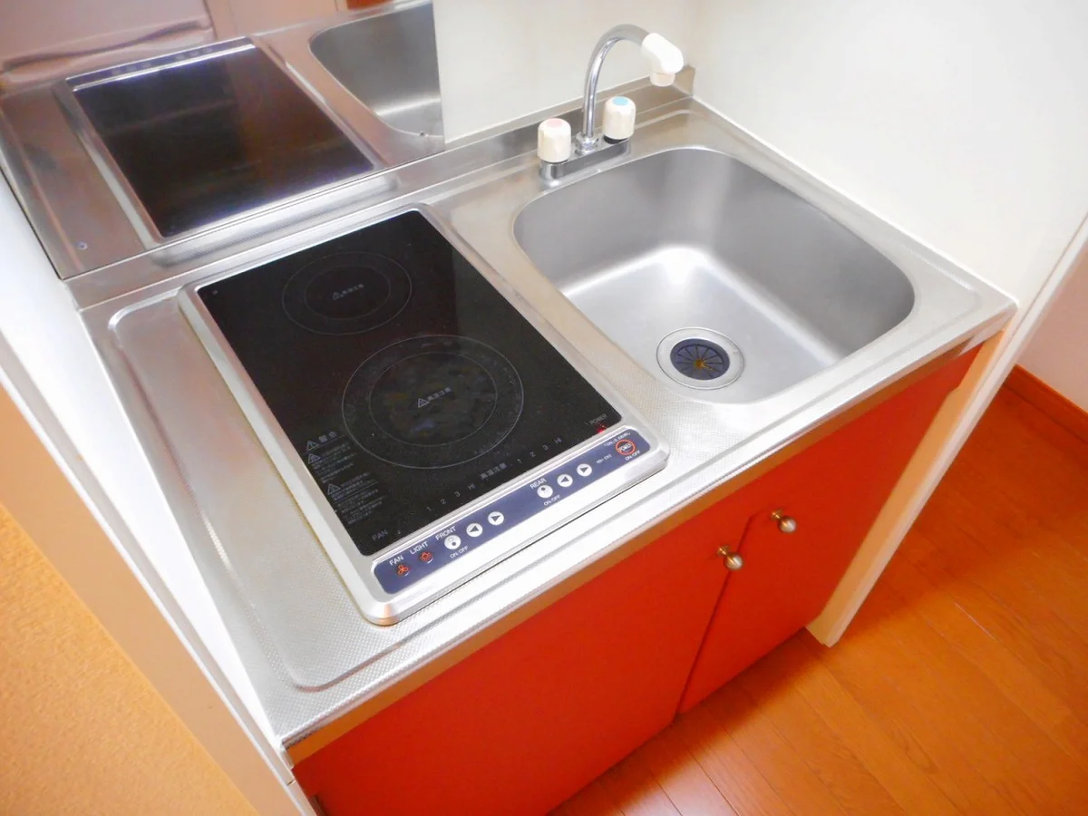 2口の電気コンロまたはIHコンロとなります