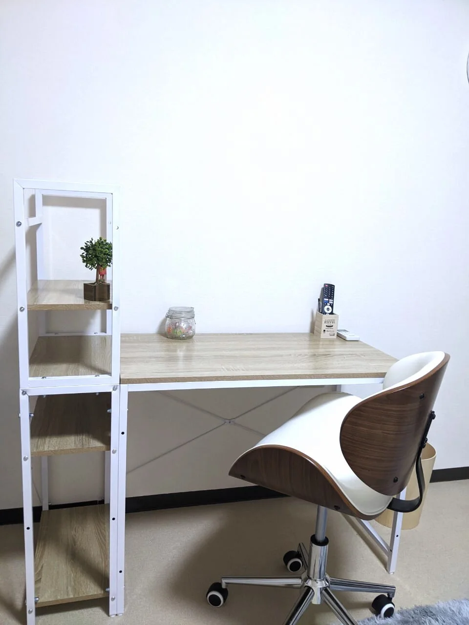 デスク・チェア完備♪