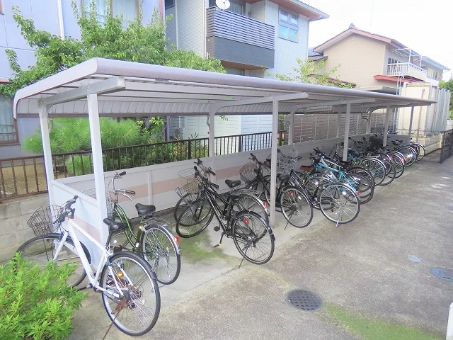 屋根付き駐輪場あり