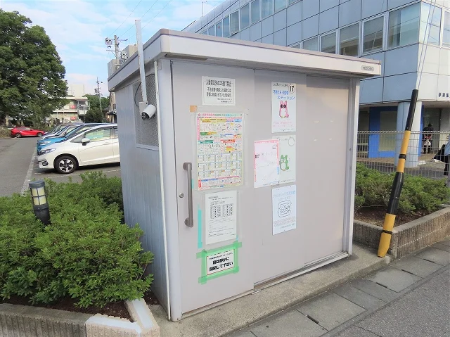 敷地内にゴミ庫が設置されておりゴミ捨てに便利です