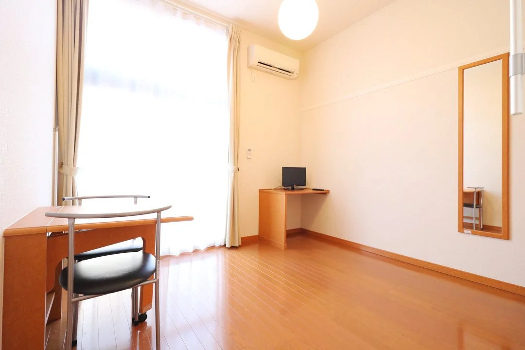 カーテン、照明が付いているので入居時の手間がかかりません！