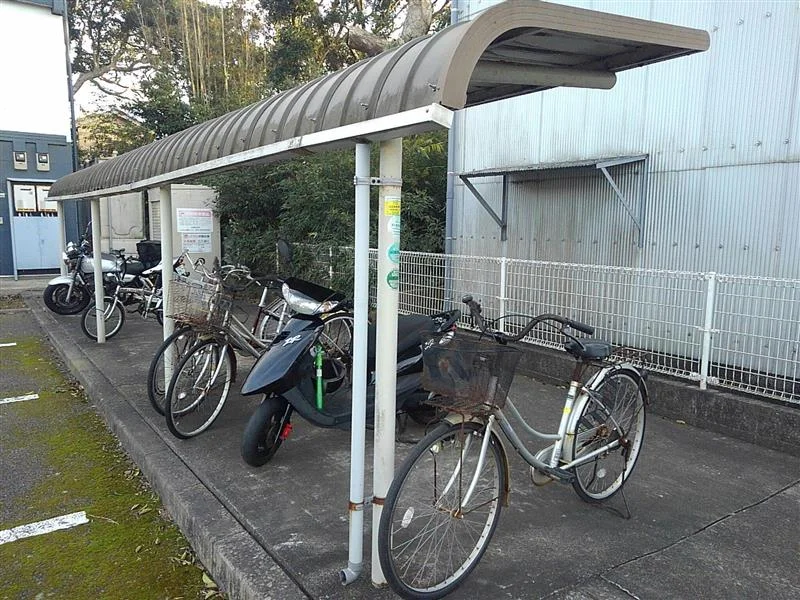 駐輪場完備