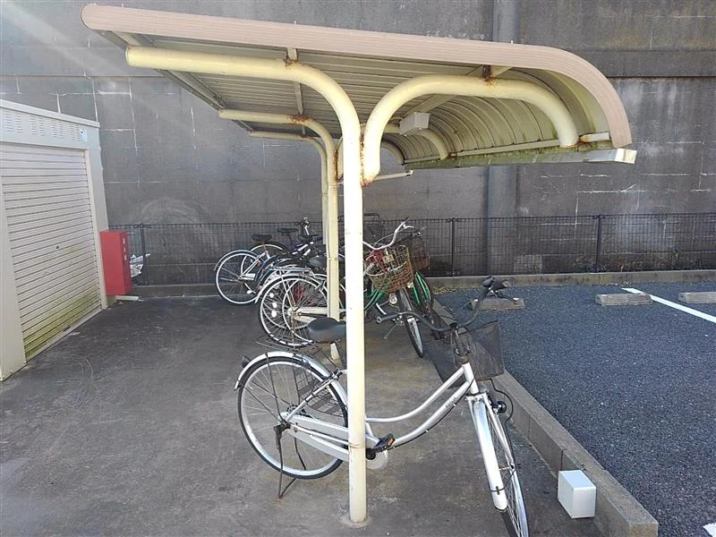 駐輪場完備