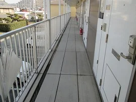 2階共用廊下