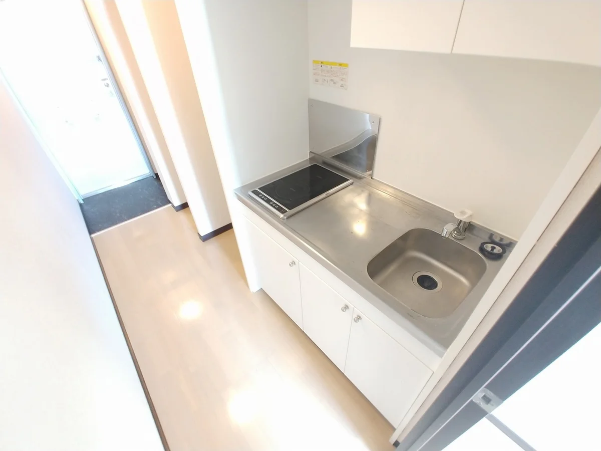 キッチン：2口電気コンロ