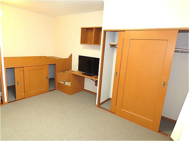 クローゼット、ベッド下収納あり