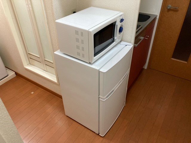 電子レンジ、冷蔵庫