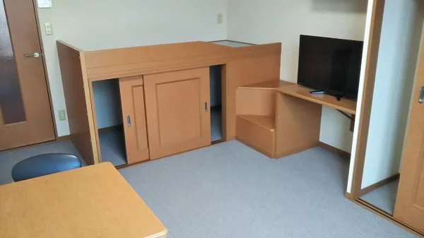 1Ｆはフローリング、2Ｆは絨毯になります。