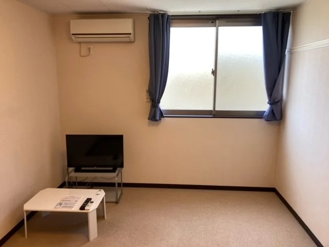 2Ｆ居室。2Ｆは絨毯。