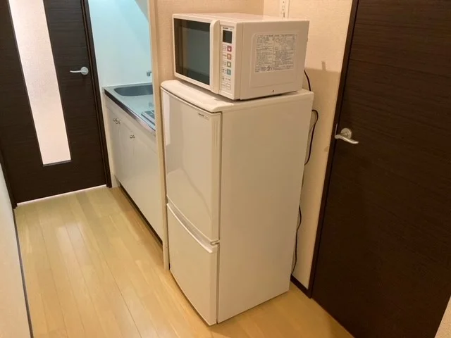 電子レンジ、冷蔵庫