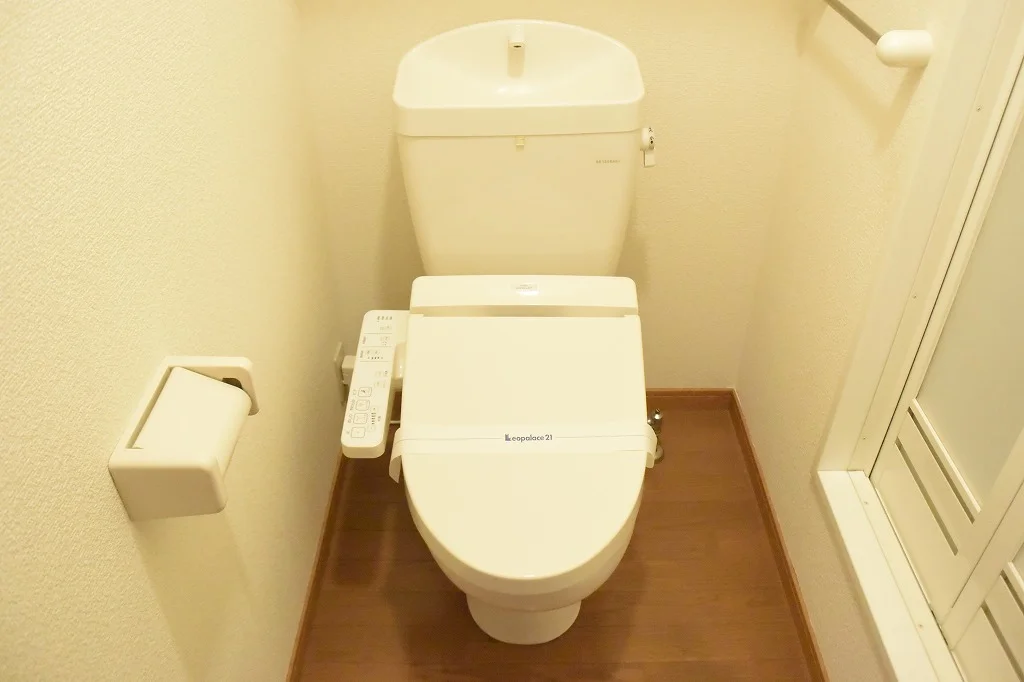 温水洗浄便座です!!