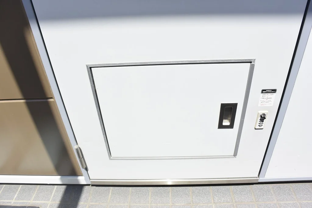 便利な宅配ＢＯＸ付です!!