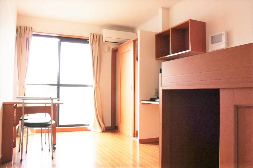 1階フローリング　2階カーペット