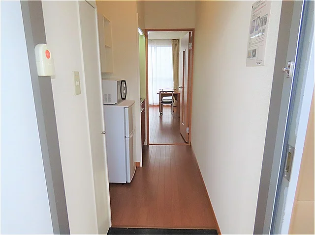 玄関からのアングルです