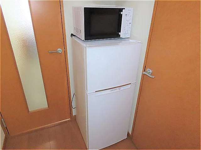 電子レンジ、冷蔵庫完備