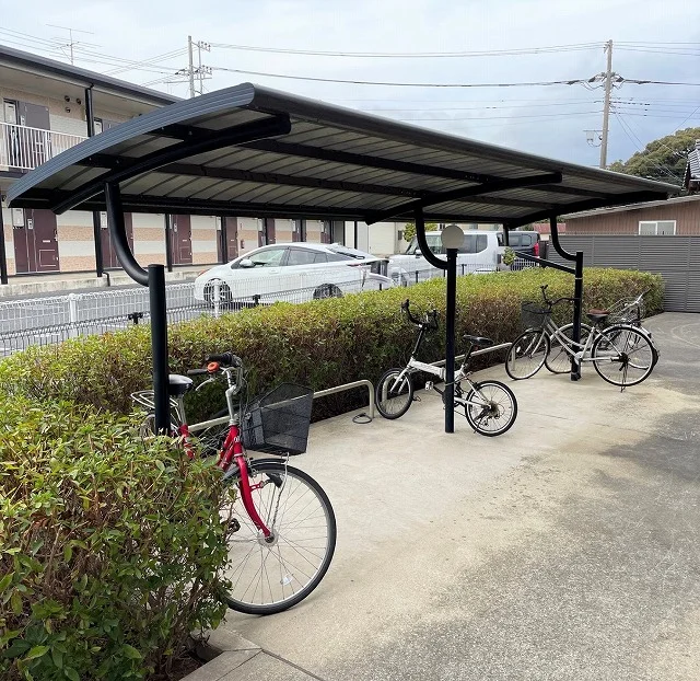 屋根付き駐輪場