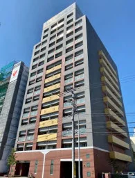 写真はお部屋のイメージです。ラグなどの室内装飾はございません。