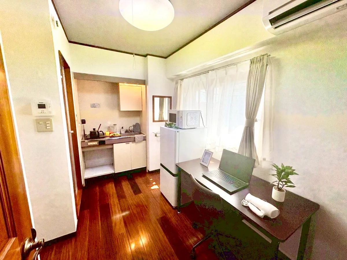 ※撮影用の観葉植物・食器調理器具・雑貨類等はございません。※図面・写真は現況優先。