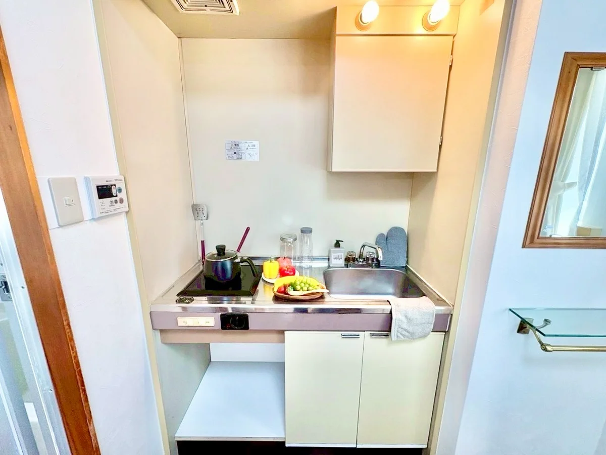 ※撮影用の観葉植物・食器調理器具・雑貨類等はございません。※図面・写真は現況優先。