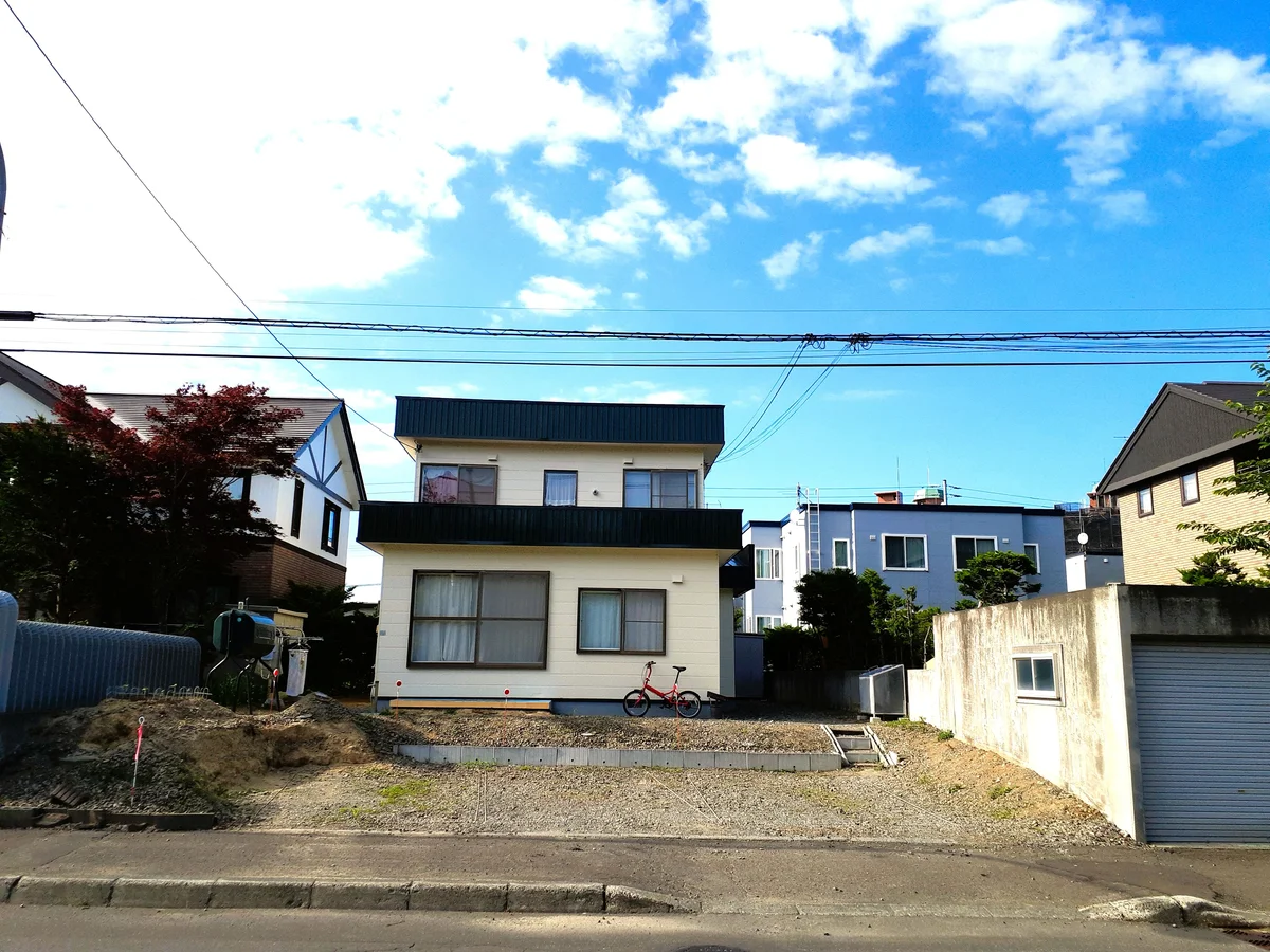 敷地・建物全景