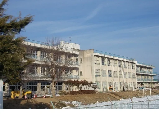 伊達小学校まで750m