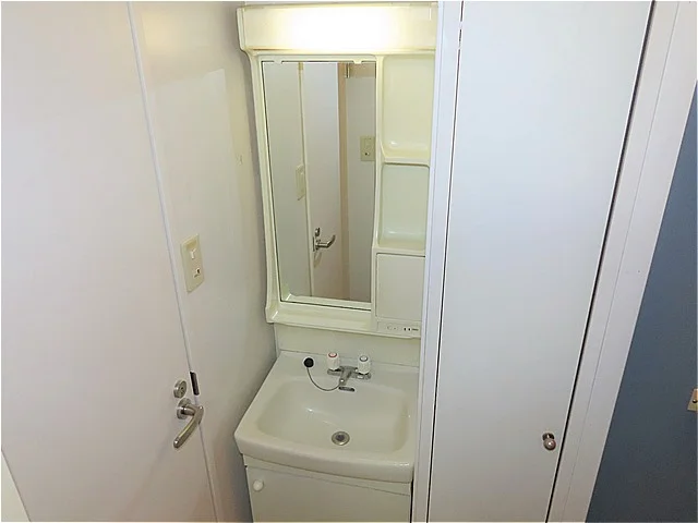 使いやすい独立洗面台です