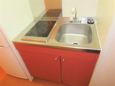 2口の電気コンロまたはIHコンロとなります