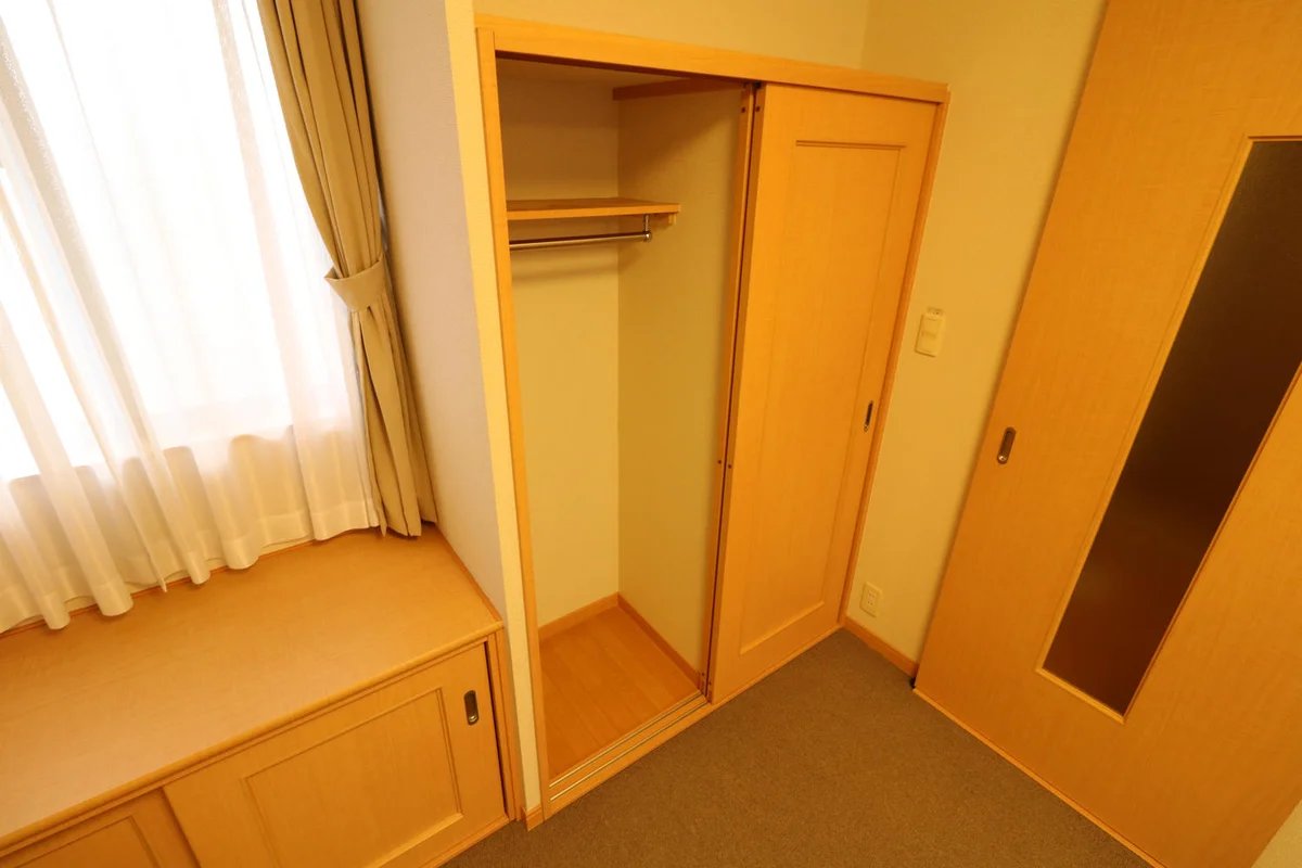 大型クローゼットにより女性の方でも収納が安心！