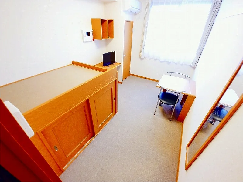 1F:フローリング　２Ｆ：カーペット