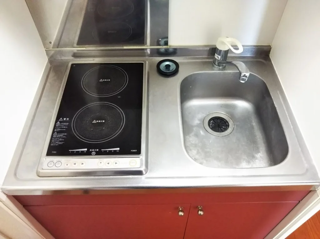 2口ラジエントヒーター付き。部屋により設備が異なる場合あり。