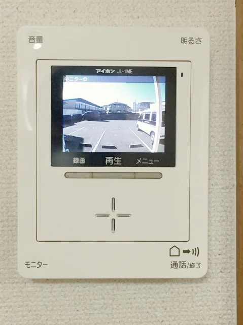 モニター付インターホンなので安心感抜群です。