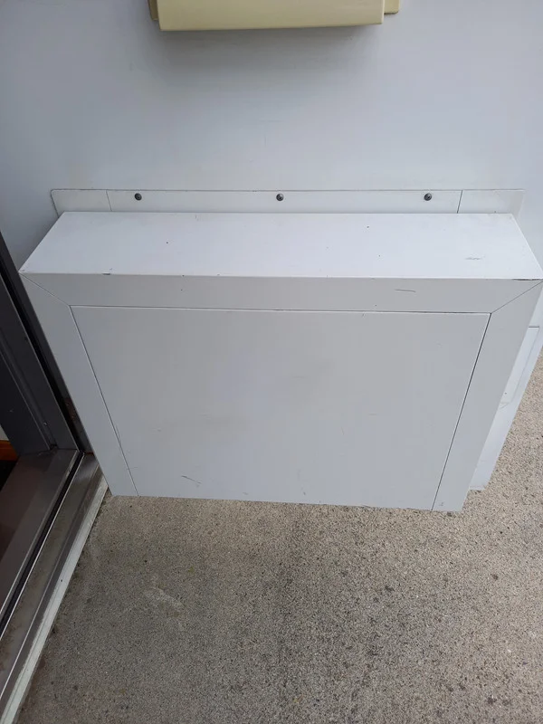 玄関ドア宅配ボックス