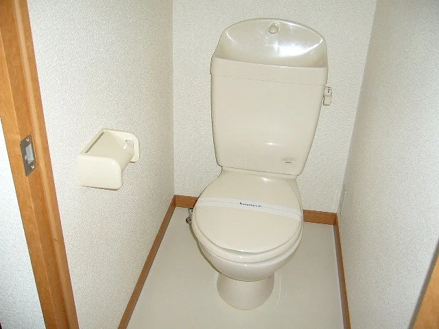 バストイレ別に御座います。