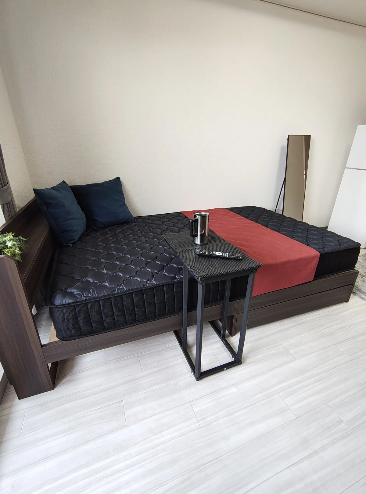 ふかふかなセミダブルベッド♪