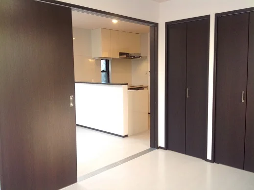 大容量収納クローゼット付。