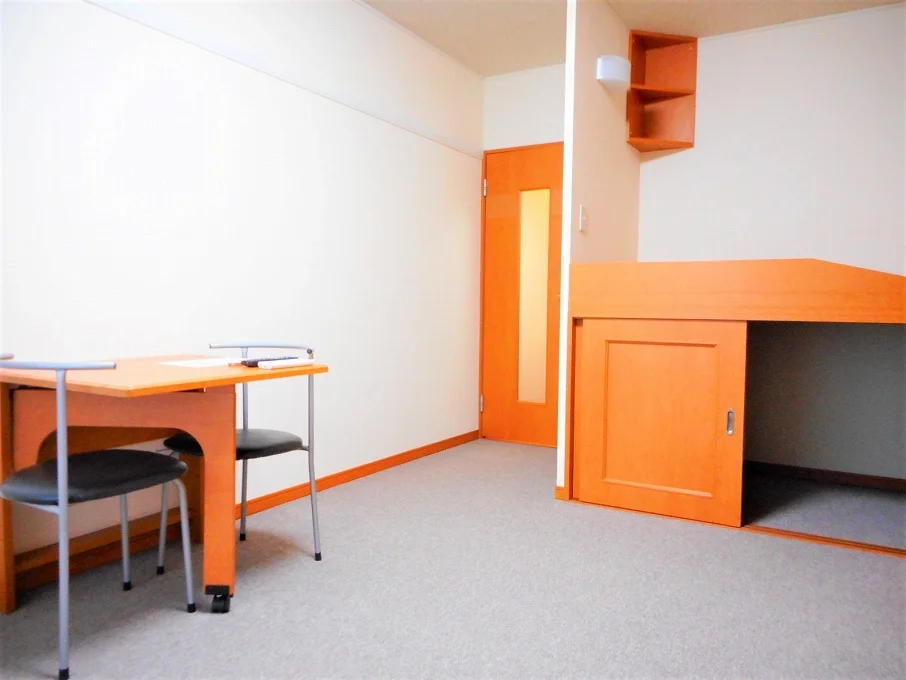 ハイベッドタイプのお部屋です