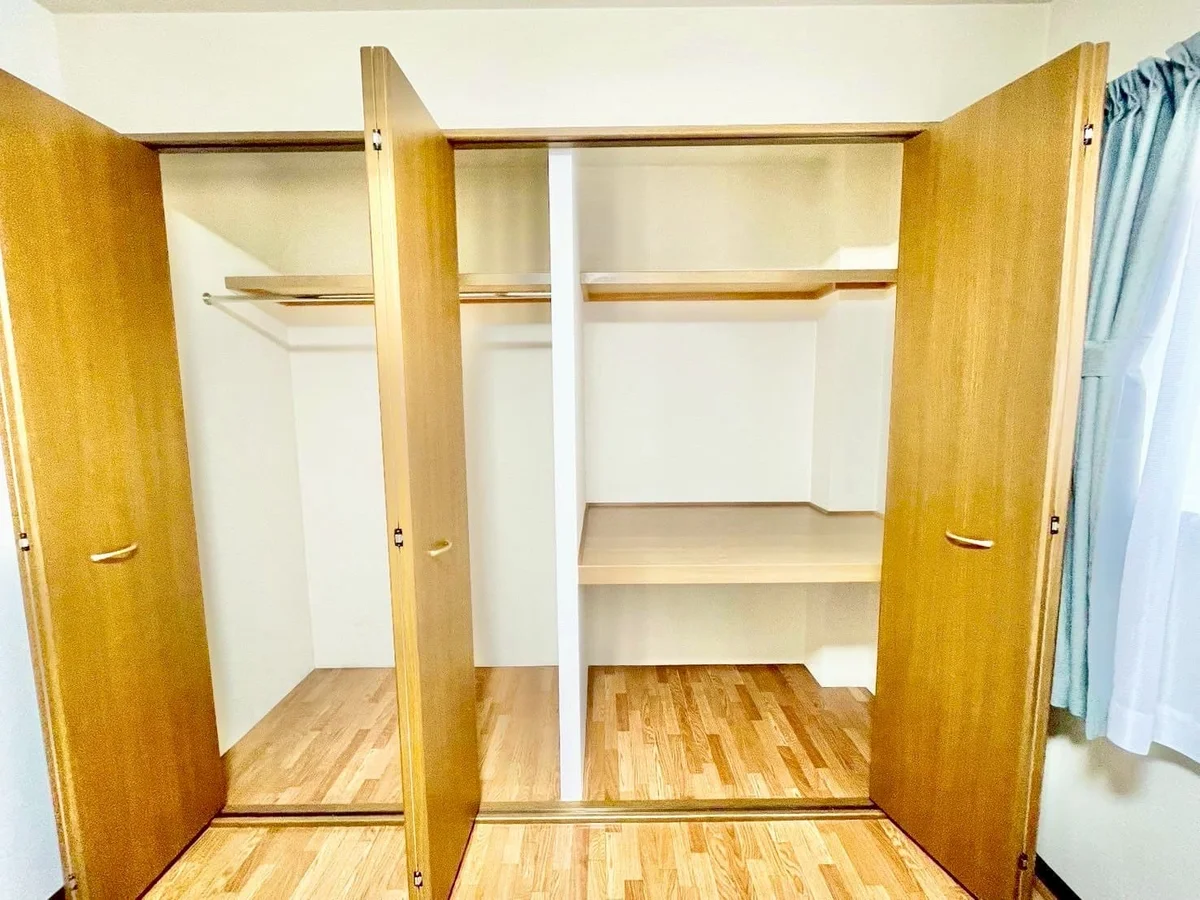 ※撮影用の観察植物・食器調理器具・雑貨類等はございません。※写真は現況優先