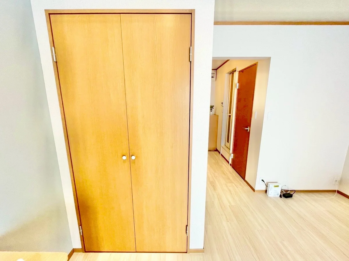 ※撮影用の観察植物・食器調理器具・雑貨類等はございません。※写真は現況優先