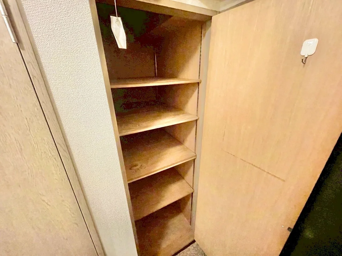 ※撮影用の観察植物・食器調理器具・雑貨類等はございません。※写真は現況優先