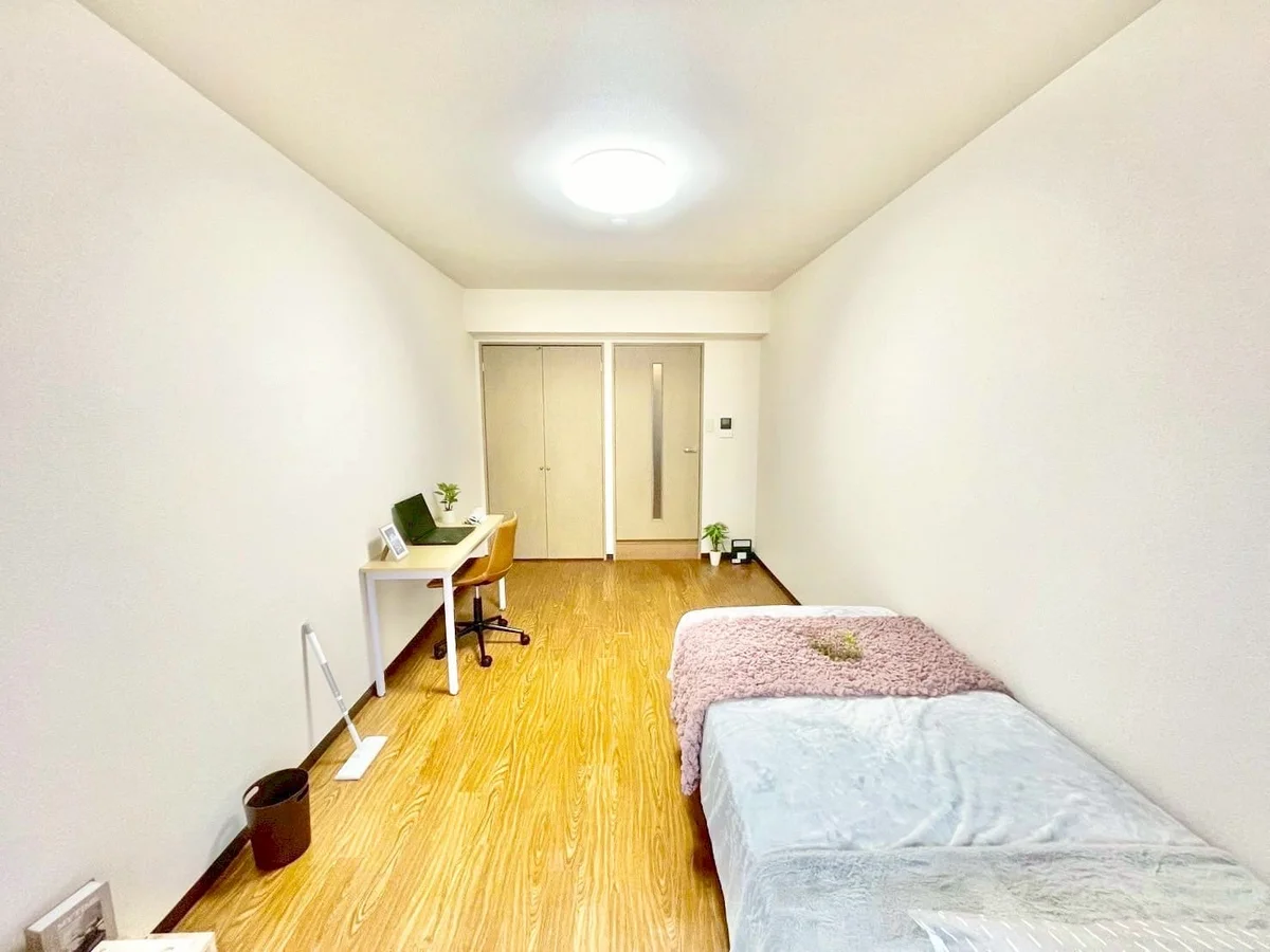 ※撮影用の観察植物・食器調理器具・雑貨類等はございません。※写真は現況優先