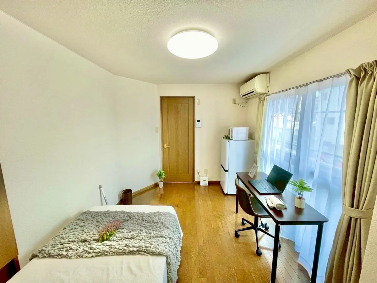 ※撮影用の観葉植物・食器調理器具・雑貨類等はございません。※図面・写真は現況優先。