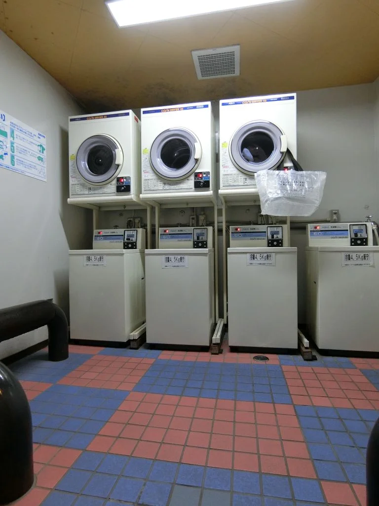 １Fコインランドリー