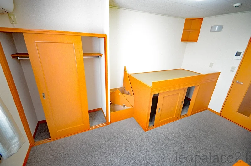 実際と異なる場合がございます。