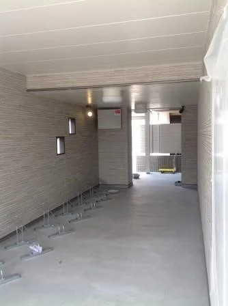 屋根付き駐輪場