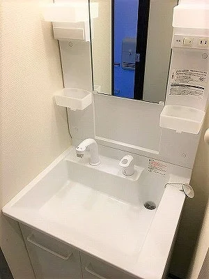 独立洗面台