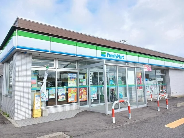 ファミリーマート能代西店まで324m