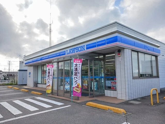 ローソン能代南バイパス店まで355m