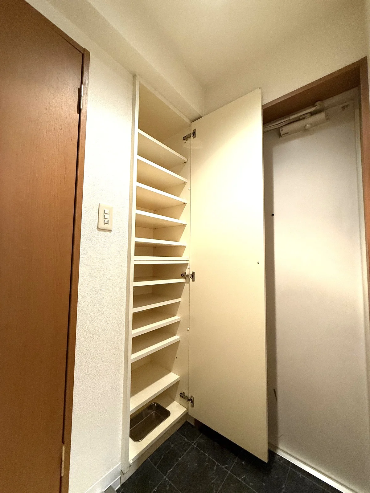 シューズボックス